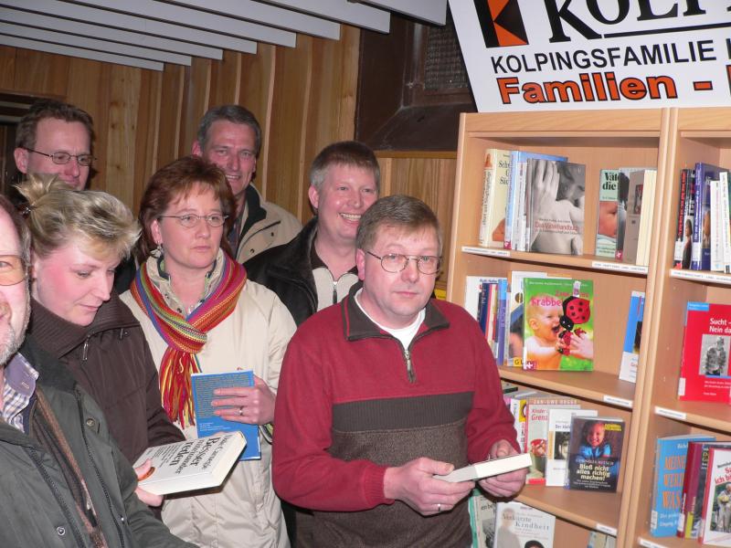 Familien-Medienregal Familien-Medienregal