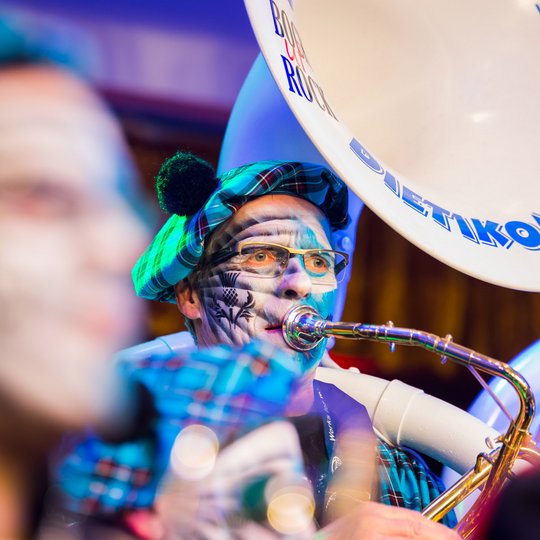 Die Reppischfäger rocken die Bühne im Saal Barlag, hier bei ihrem letzten Auftritt im Jahr 2018. Die Reppischfäger rocken die Bühne im Saal Barlag, hier bei ihrem letzten Auftritt im Jahr 2018.