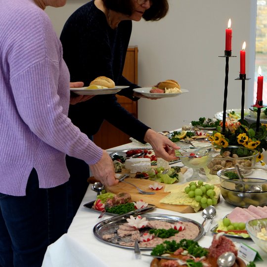 Impressionen von den Frühstücksvorbereitungen. Foto: Claudia Sarrazin Impressionen von den Frühstücksvorbereitungen. Foto: Claudia Sarrazin