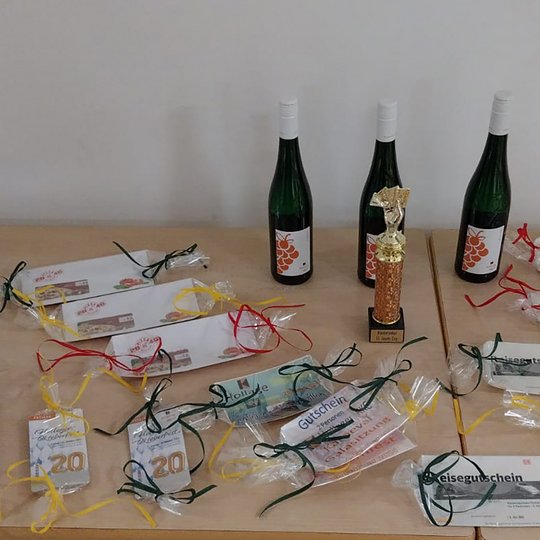 Traditionell gibt es zahlreiche attraktive Preise zu gewinnen. Traditionell gibt es zahlreiche attraktive Preise zu gewinnen.