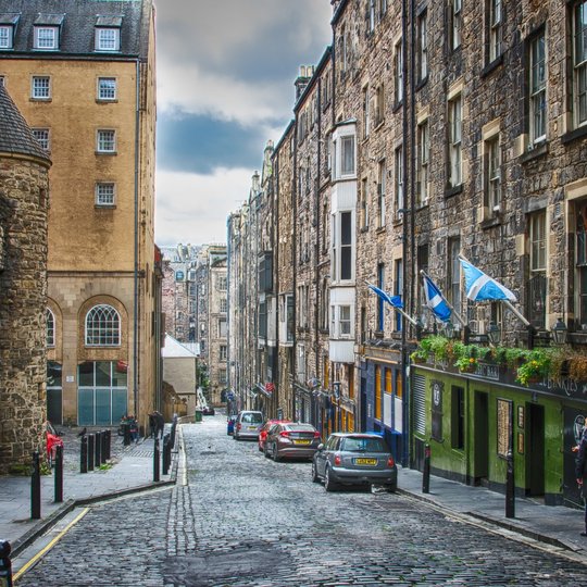 Edinburgh zählt zu den Stationen der Reise. Symbolfoto: Pixabay / Tama66 Edinburgh zählt zu den Stationen der Reise. Symbolfoto: Pixabay / Tama66