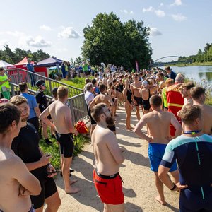 Rund 150 Teilnehmende und zahlreiche Zuschauer sorgen beim Kanal-Cup für gute Stimmung.