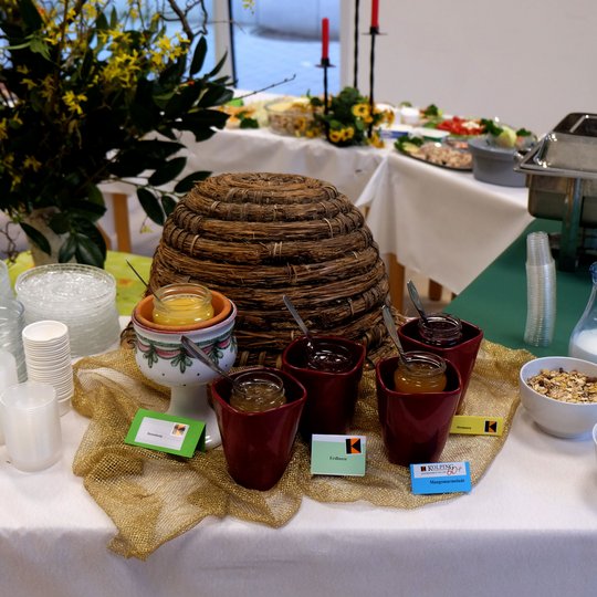 Impressionen von den Frühstücksvorbereitungen. Foto: Claudia Sarrazin Impressionen von den Frühstücksvorbereitungen. Foto: Claudia Sarrazin