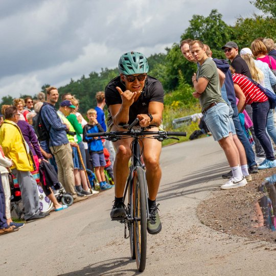 Zweite Disziplin: 20 Kilometer Radfahren. Zweite Disziplin: 20 Kilometer Radfahren.