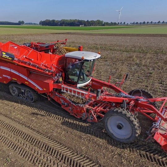 Maschinen für die Landwirtschaft wie den vierreihigen Kartoffelernter Varitron 470 Platinum TT produkziert Grimme in Damme und im Niedersachsenpark. Foto: Grimme Landmaschinenfabrik Maschinen für die Landwirtschaft wie den vierreihigen Kartoffelernter Varitron 470 Platinum TT produkziert Grimme in Damme und im Niedersachsenpark. Foto: Grimme Landmaschinenfabrik