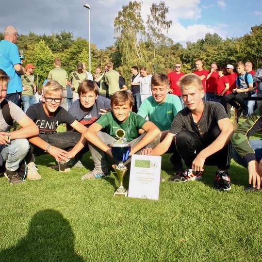 Fährt als Gewinner des Kinder-Turniers bald zum Movie Park: das „Team Chaos“. Fährt als Gewinner des Kinder-Turniers bald zum Movie Park: das „Team Chaos“.